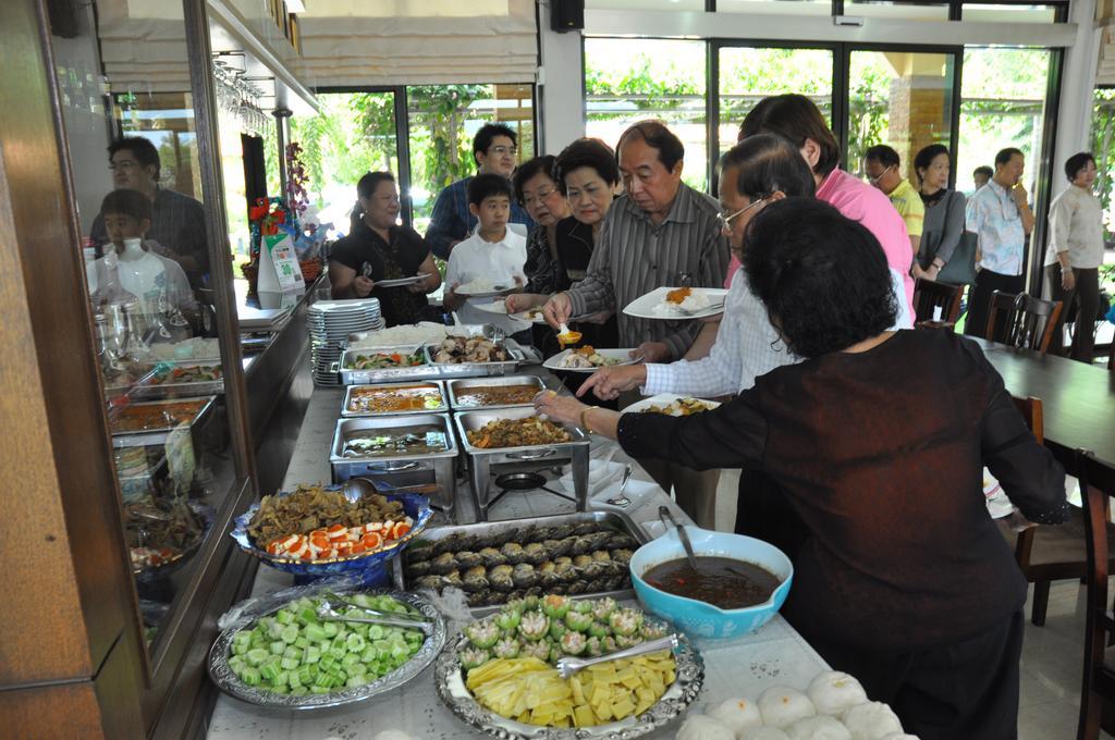 Maeklong Marina Resort Ratchaburi Luaran gambar